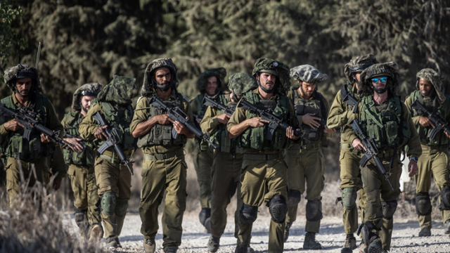 İsrail, Gazze'ye yönelik kara harekatını bölgeye takviye ABD kuvvetleri gelene kadar erteledi