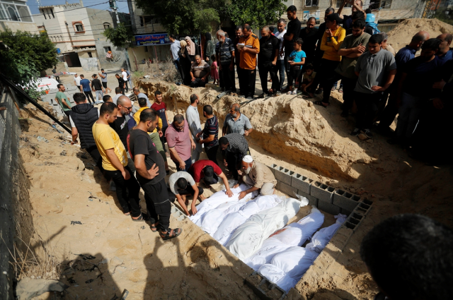İsrail savaş uçakları gece saatlerinde Hıttin Camisi'ne bomba yağdırdı