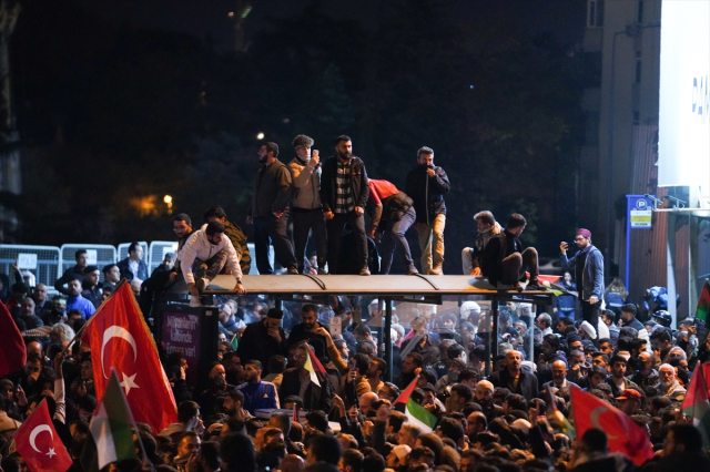 İstanbul Valiliği: İsrail Protestosunda 1 Kişi Hayatını Kaybetti 63 kişi yaralandı