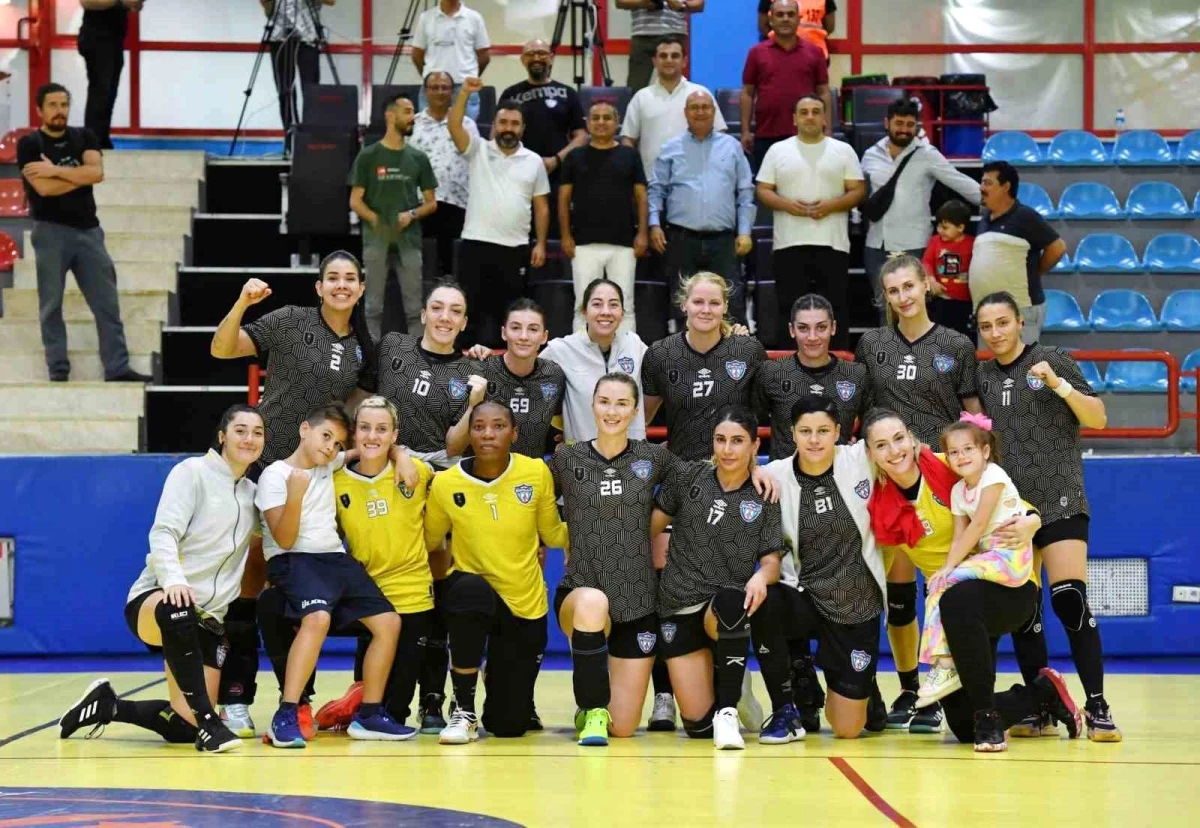 Konyaaltı Belediye Spor Kulübü Kadın Hentbol Takımı, Aksaray Belediye Spor Kulübü'nü mağlup etti