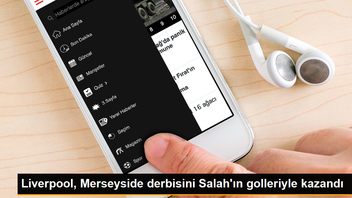 Liverpool, Mohamed Salah'ın iki golüyle Merseyside derbisini kazandı