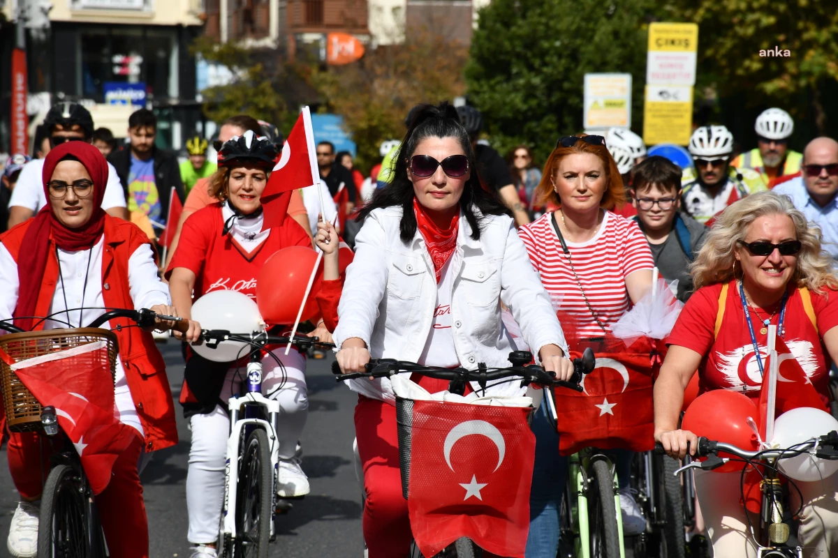 Lüleburgaz'da Cumhuriyet Bisiklet Turu Renkli Görüntülere Sahne Oldu