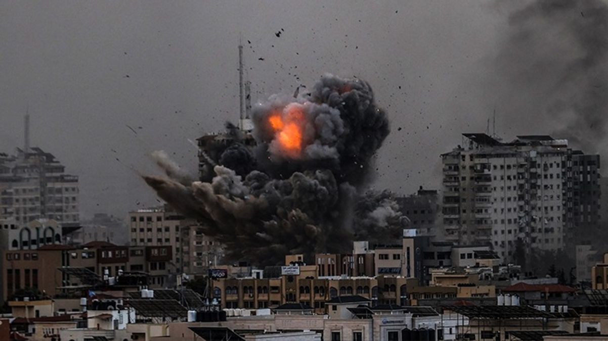 Son Dakika! İsrail uçakları, Gazze'deki Rum Ortodoks Kilisesi'ni vurdu: Ölen ve yaralananlar var