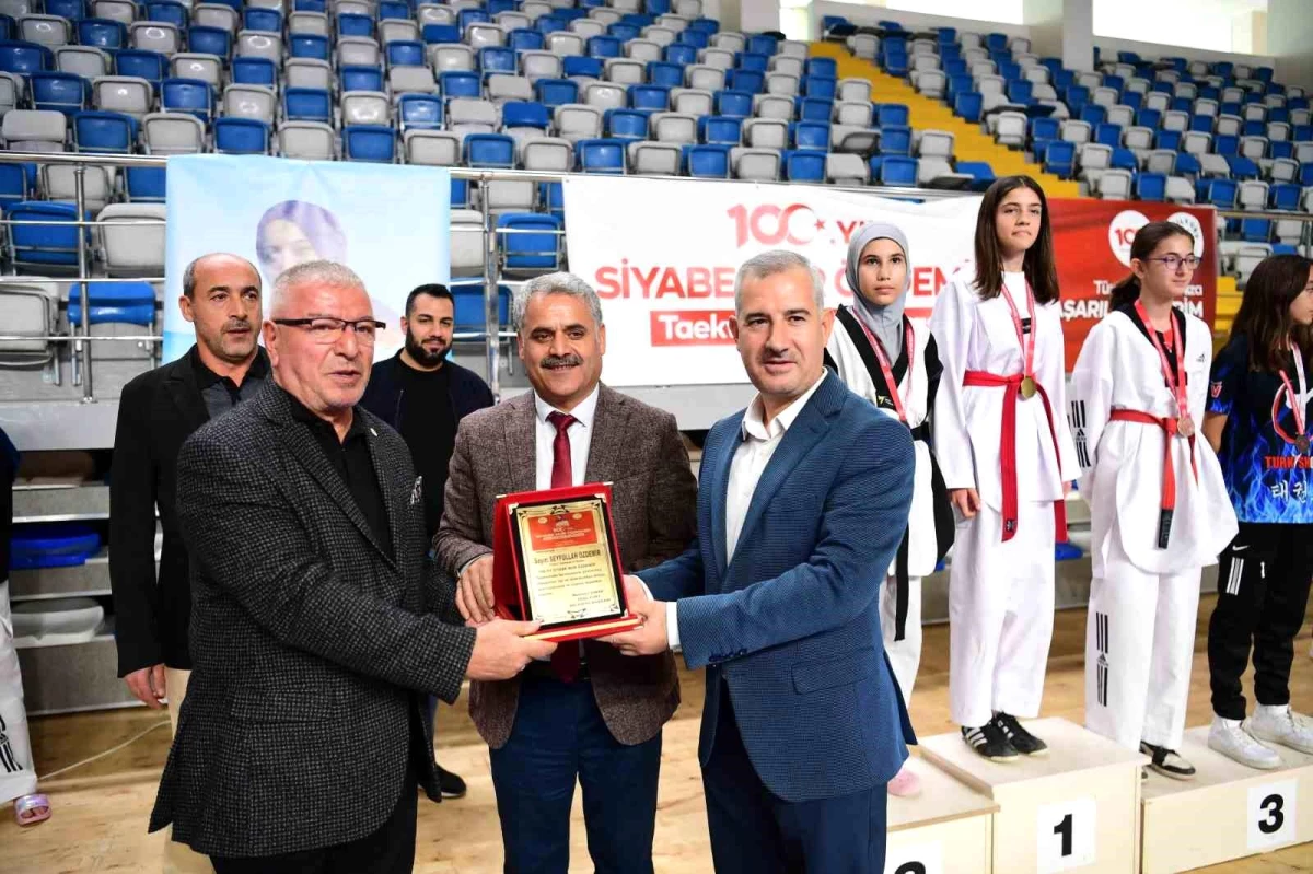 Yeşilyurt Belediyesi, Siyabe Nur Özdemir Anısına Tekvando Turnuvası Düzenledi