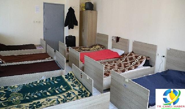 Antalya Büyükşehir Belediyesi soğuk havada evsizleri unutmadı