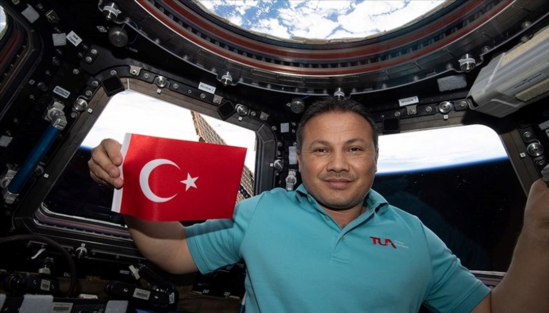 Astronot Alper Gezeravcı’nın dönüşü ikinci kez ertelendi