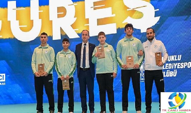 Selçuklu Belediyespor Kulübü atletleri ve antrenörleri için “Selçuklu’nun Şampiyonları Ödül Töreni” gerçekleştirildi