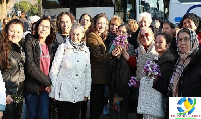 Sığacık Gezisi’ne Katılan Bayanlar Filiz Lider Tarafından Karşılandı