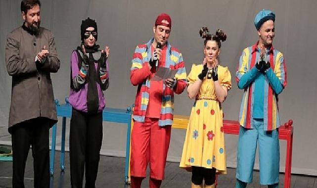 İstanbul Büyükşehir Belediyesi Şehir Tiyatroları, Eftal Gülbudak’ın yazıp yönettiği “Masal (Sözsüz Oyun)” adlı çocuk oyununu seyirciyle buluşturdu